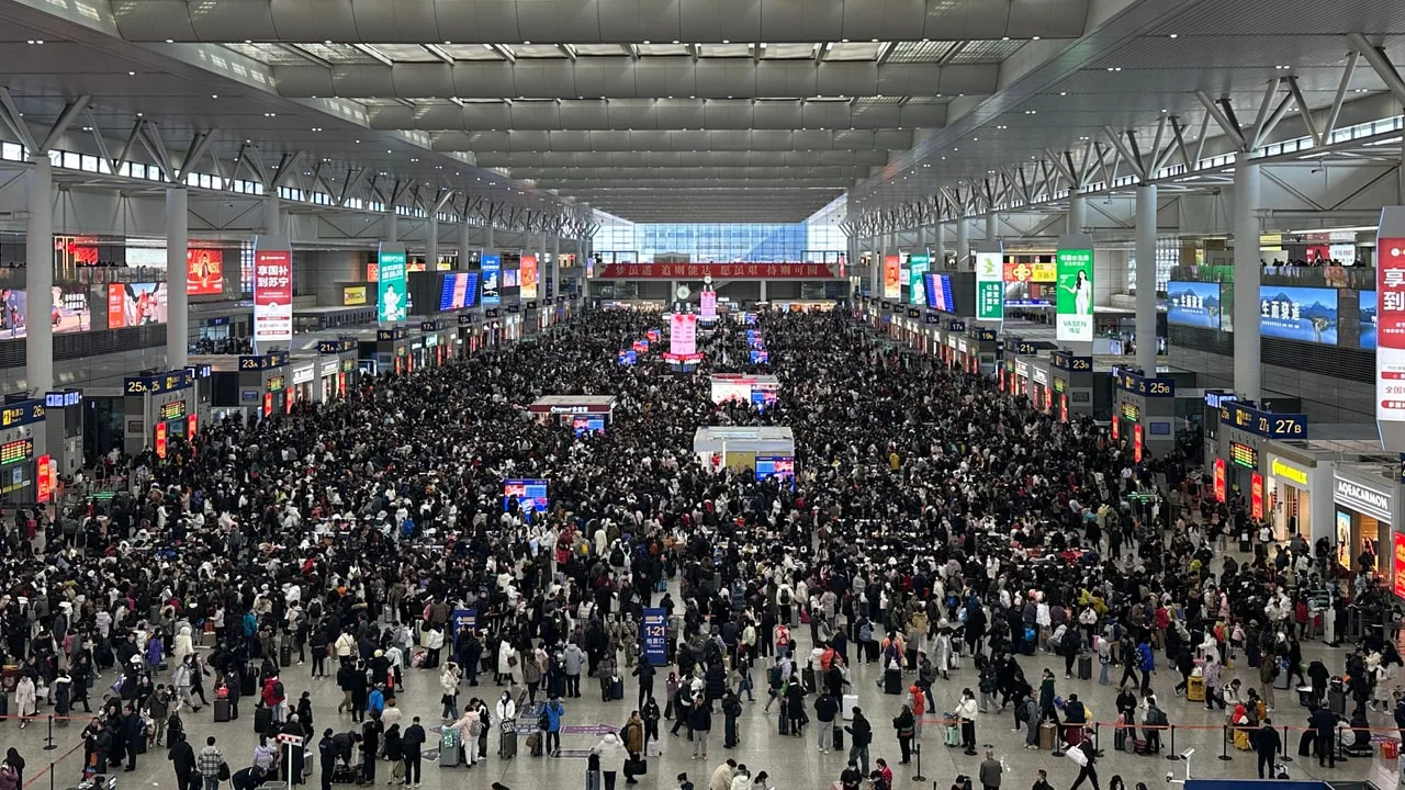The concourse of Shanghai Hongqiao Railway Station packed with travellers during the Spring Festival rush in January 2025